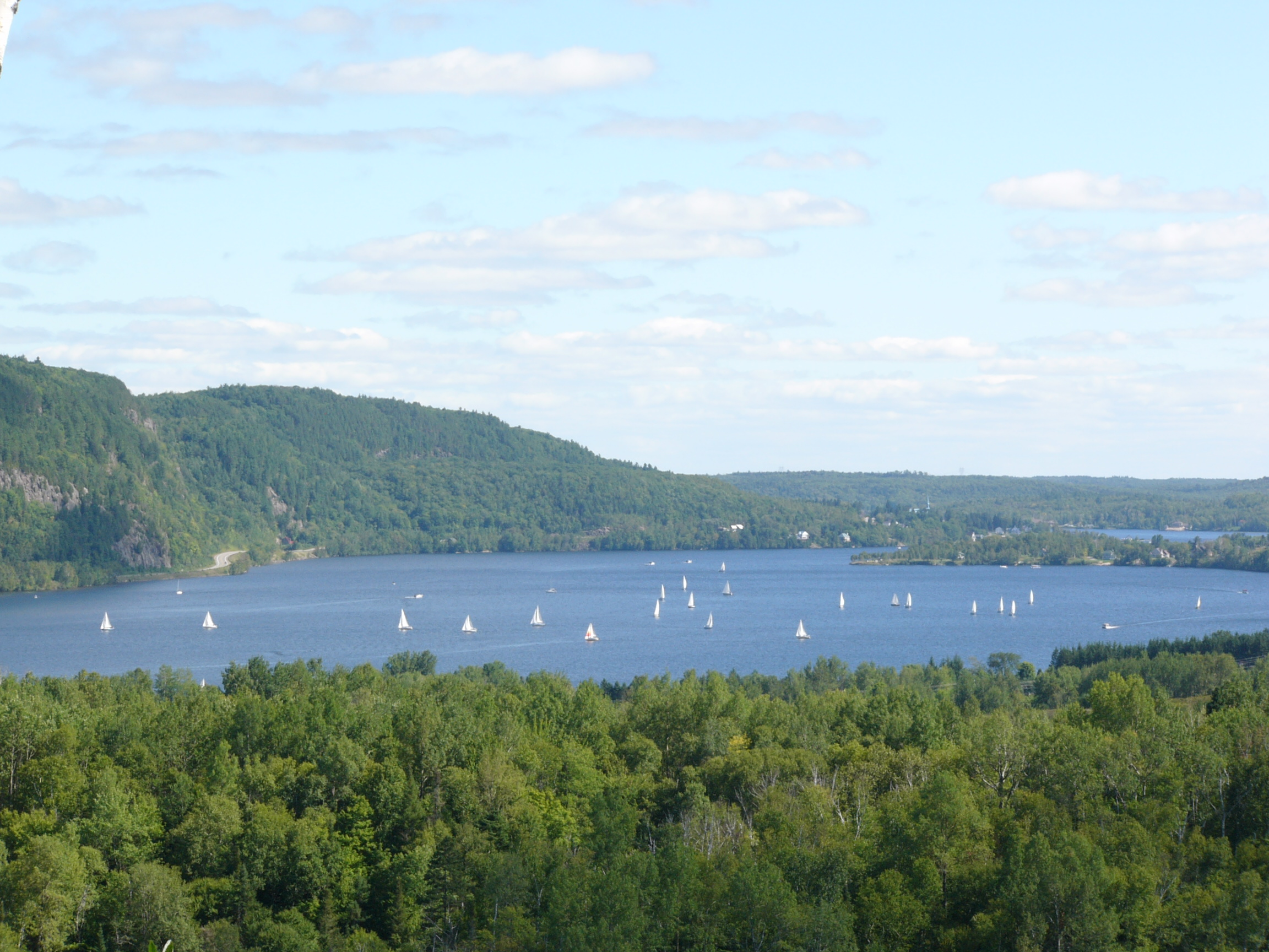 Terrain residentiel de 15800.2 m² ,170,000 pi² vue superbe