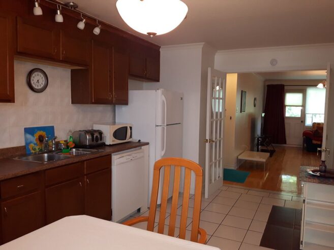 Longueuil-Grand Appartement 5 ½ à louer, entièrement meublé, Tout inclus