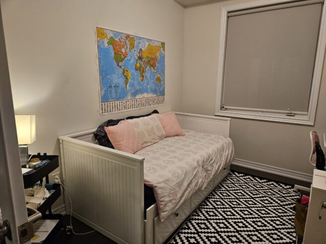 Chambre à louer dans maison individuelle – proche de Toronto