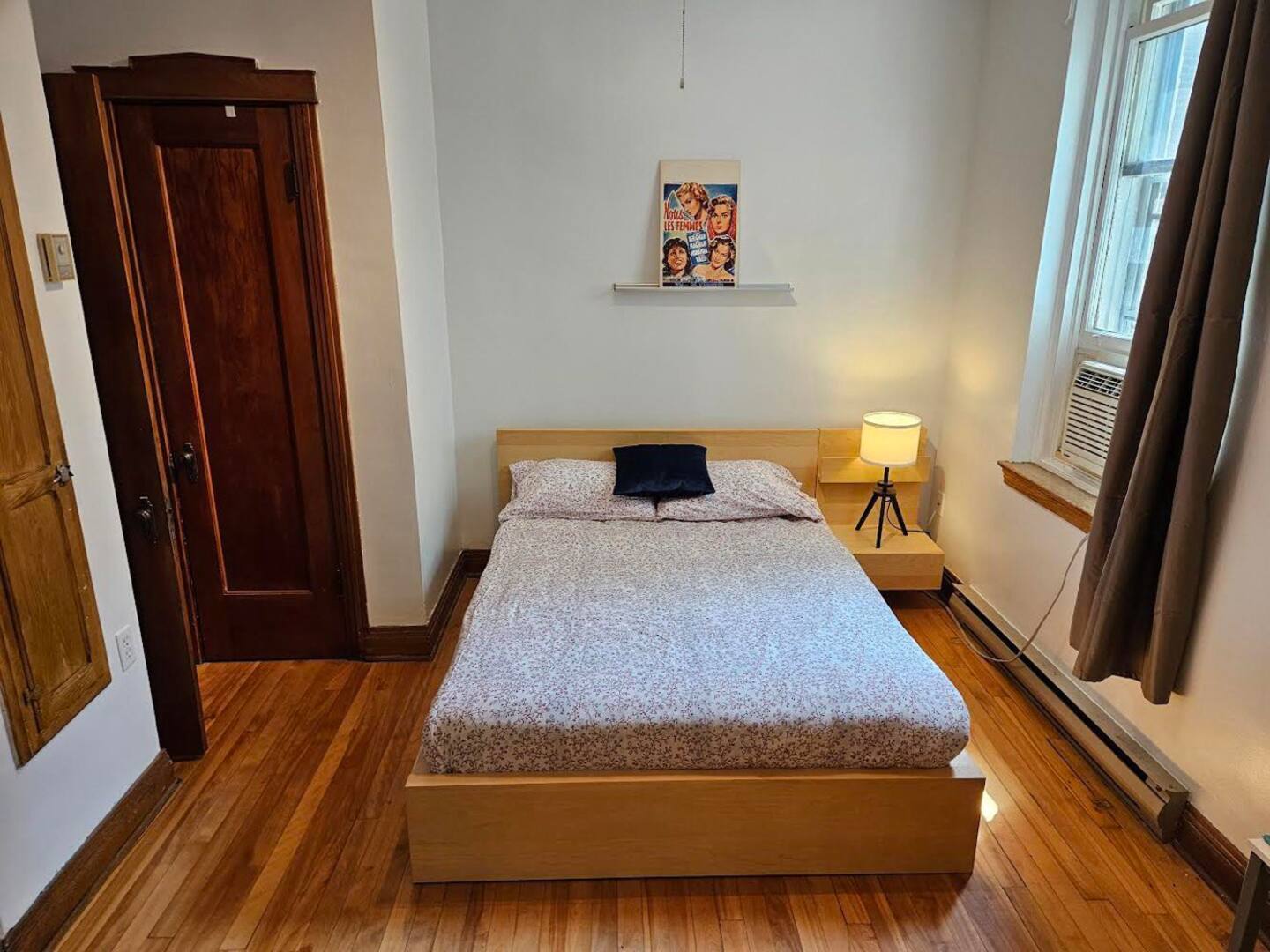 Joli studio vintage ensoleillé – Meublé et équipé –  Plateau Mont-Royal