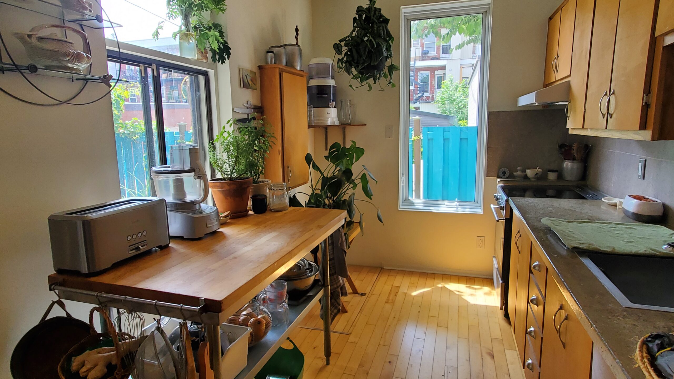 Montréal – Location de courte durée. Tout meublé, tout inclus