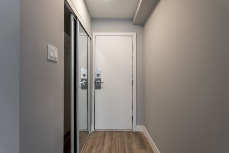 Magnifique appartement style 4 1 2 très agréable situé à 5765 chemin de la Côte St Luc à Montréal
