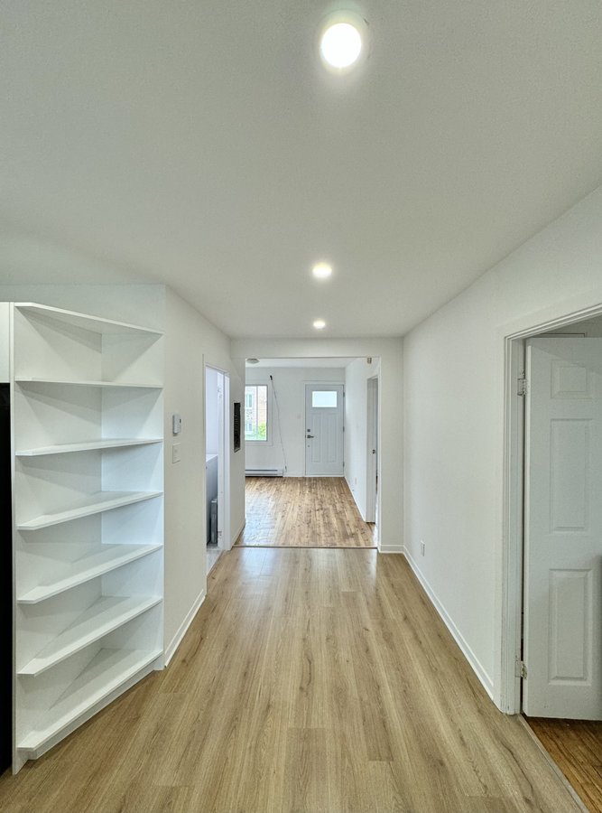 Grand et bel Appartement très lumineux a Rue Saint-Thomas a Longueuil
