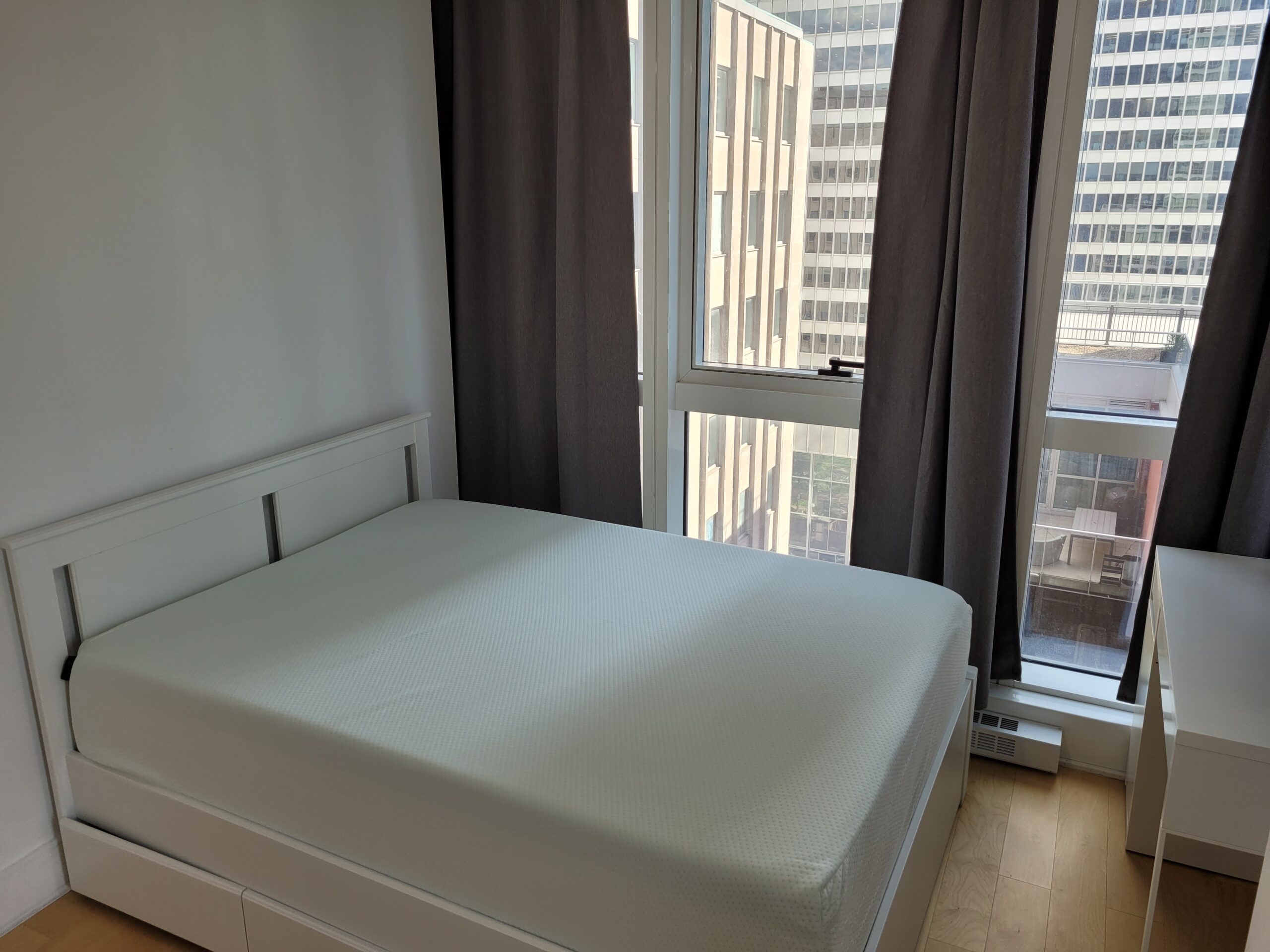 Luxueux appartement meublé de 2 chambres au Centre-ville de Montréal