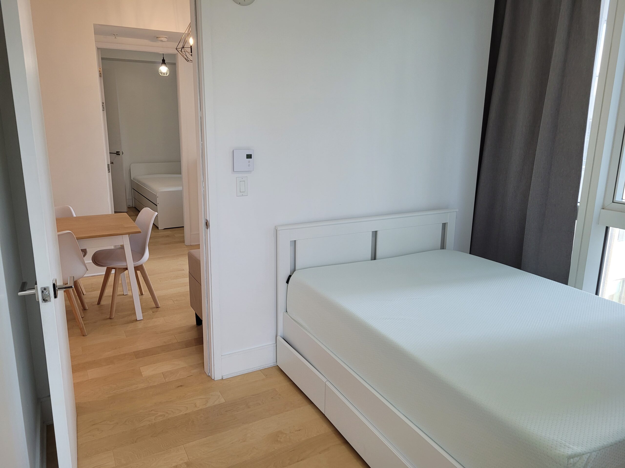 Luxueux appartement meublé de 2 chambres au Centre-ville de Montréal