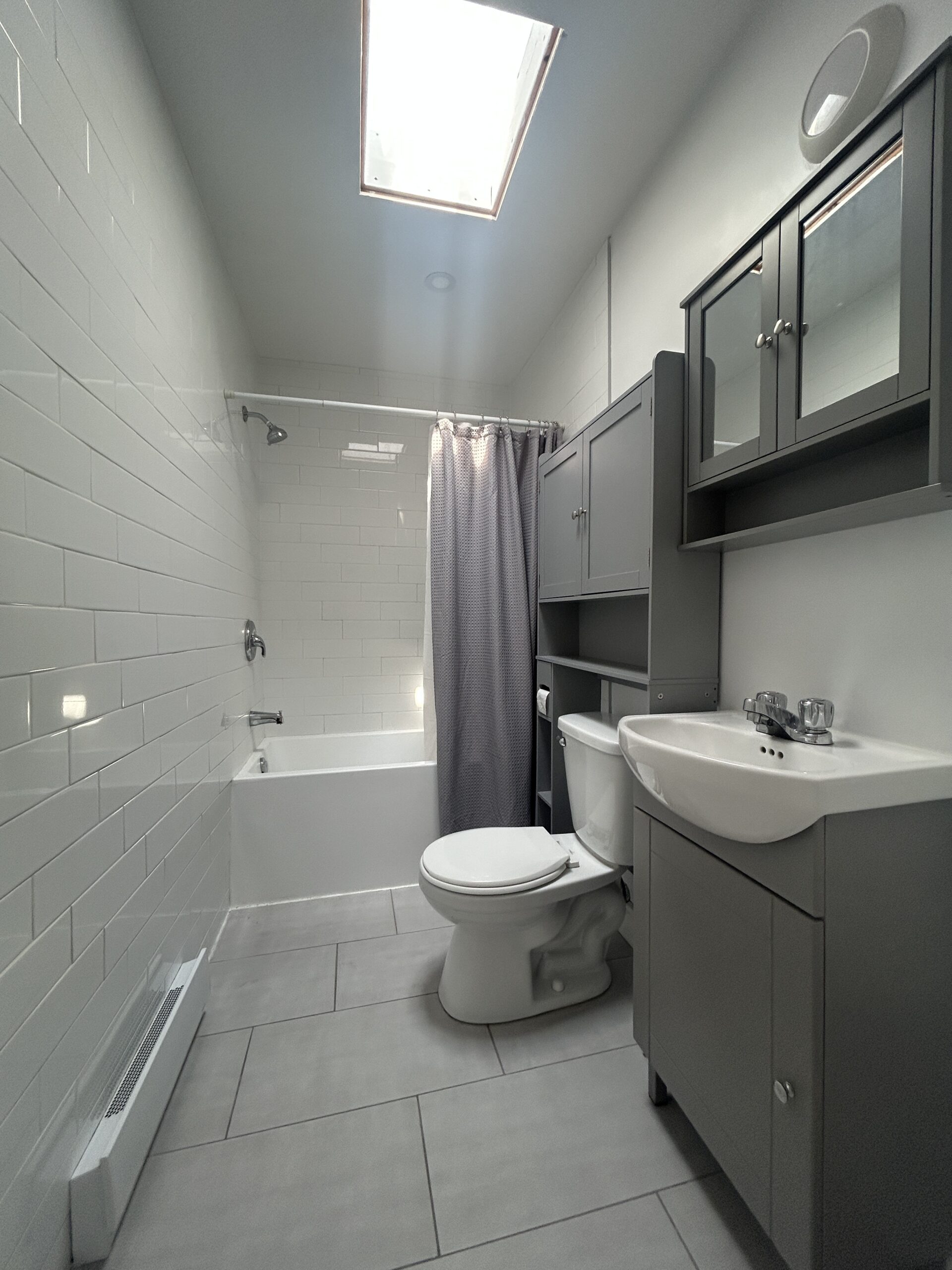 3 ½ Meublé à Louer – Vivez au-dessus du Jardin Botanique!