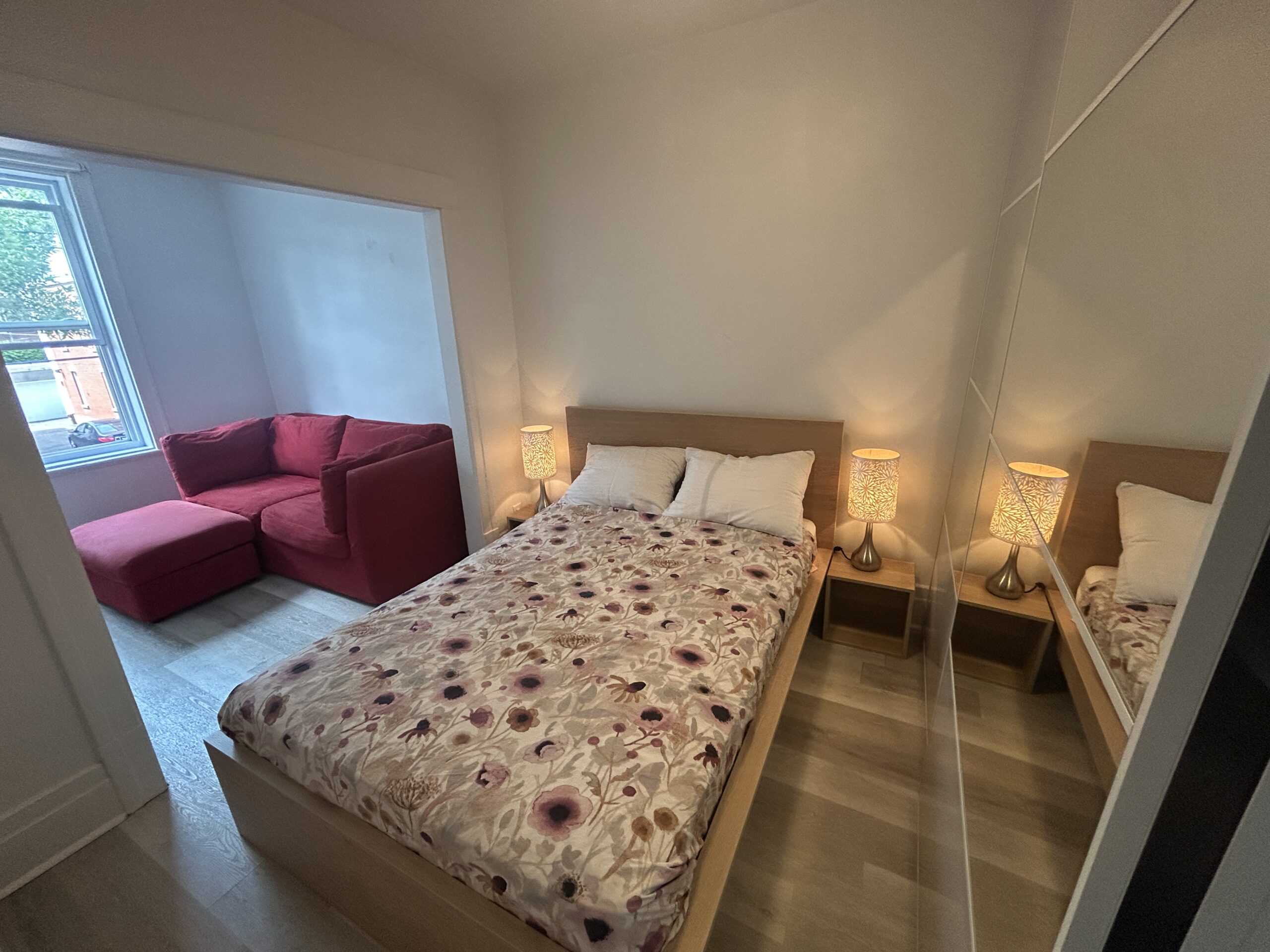 3 ½ Meublé à Louer – Vivez au-dessus du Jardin Botanique!