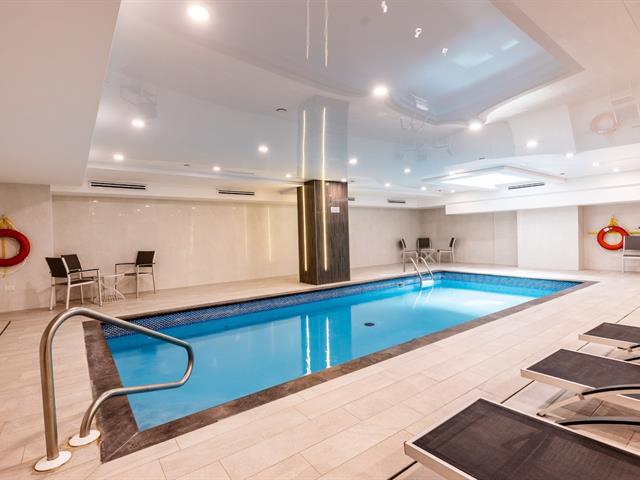 Luxueux appartement meublé de 2 chambres au Centre-ville de Montréal