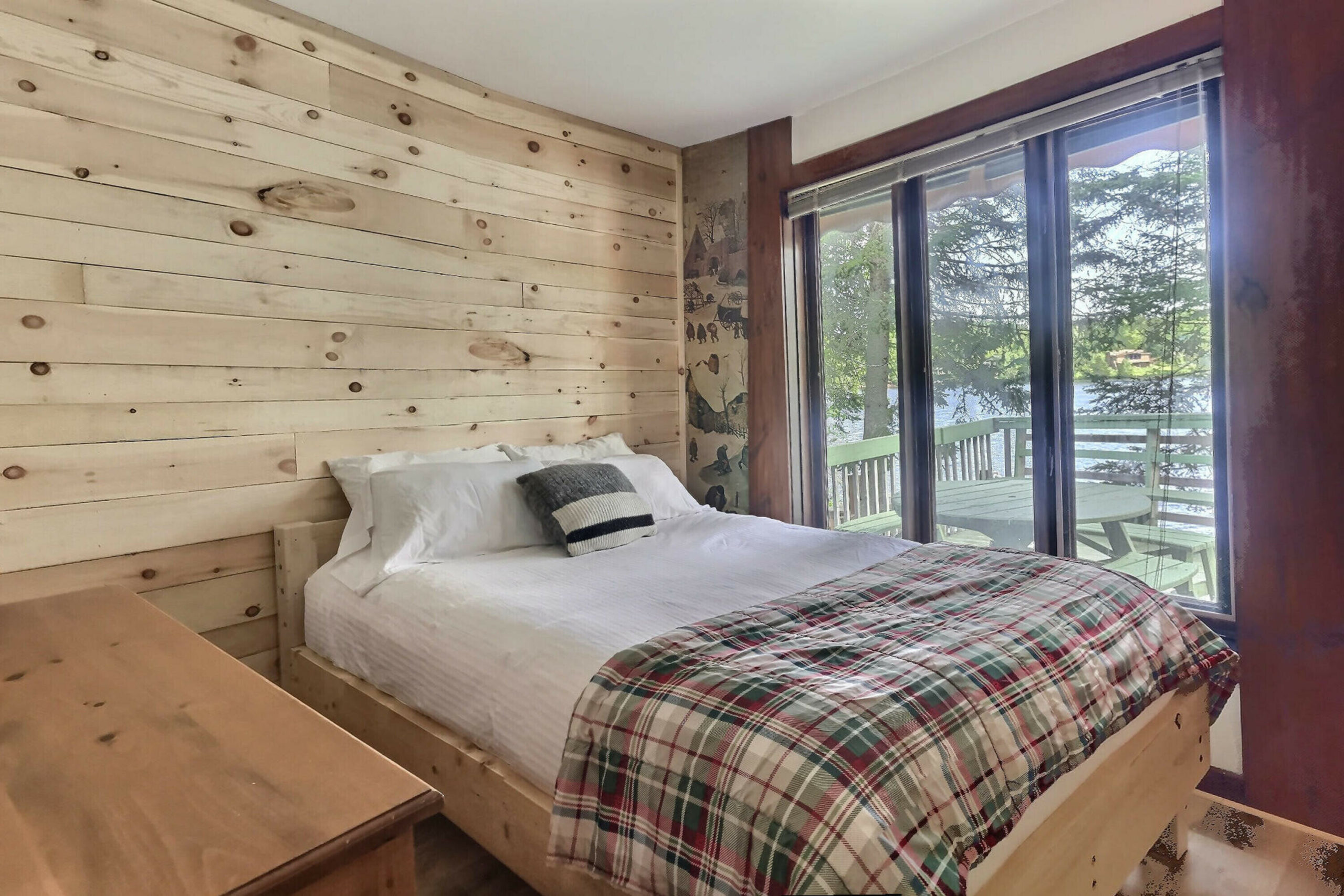 Chalet à Québec au bord de l’eau – secteur Lac-Beauport