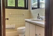 Chalet à Québec au bord de l’eau – secteur Lac-Beauport