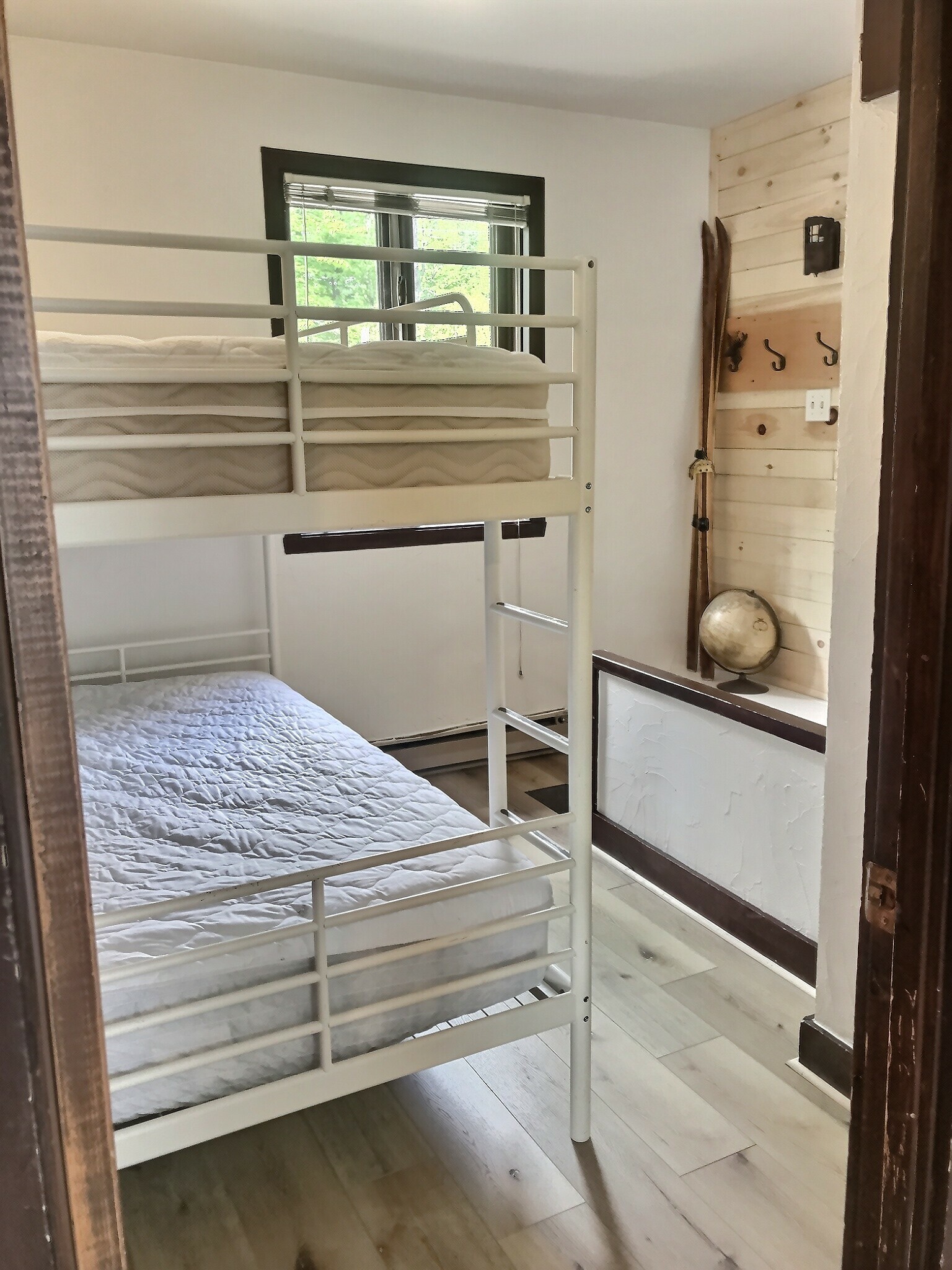 Chalet à Québec au bord de l’eau – secteur Lac-Beauport