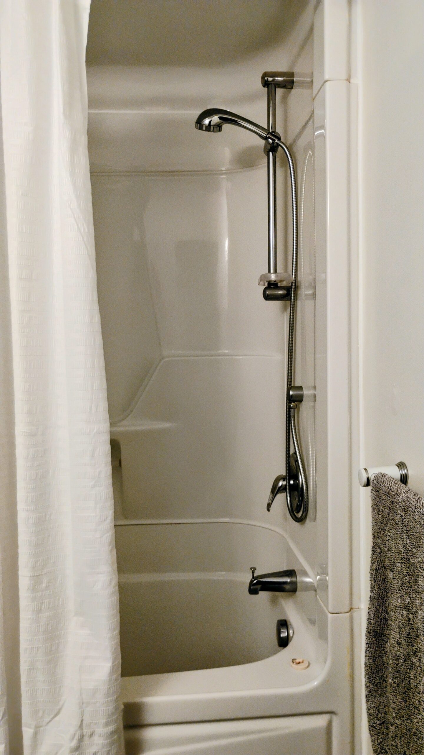 100% furnished and equipped_1 bedroom_58m2_Quebec Downtown_Saint Roch