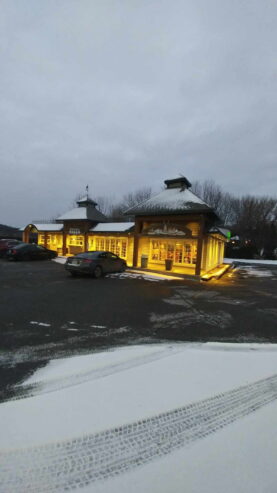 Restaurant à Vendre . $549,000