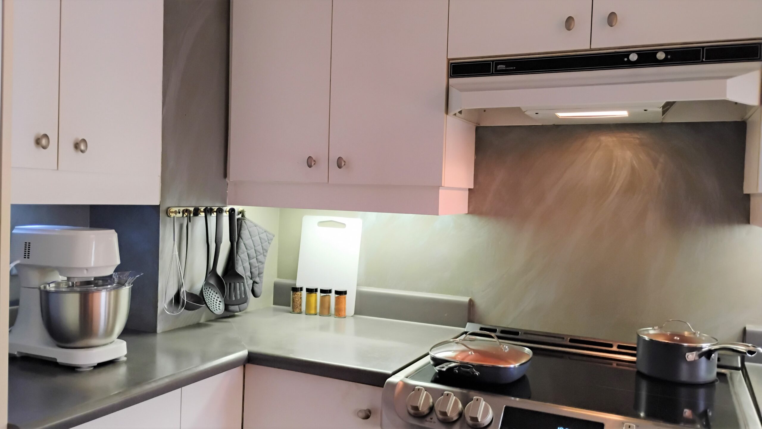 100% furnished and equipped_1 bedroom_58m2_Quebec Downtown_Saint Roch