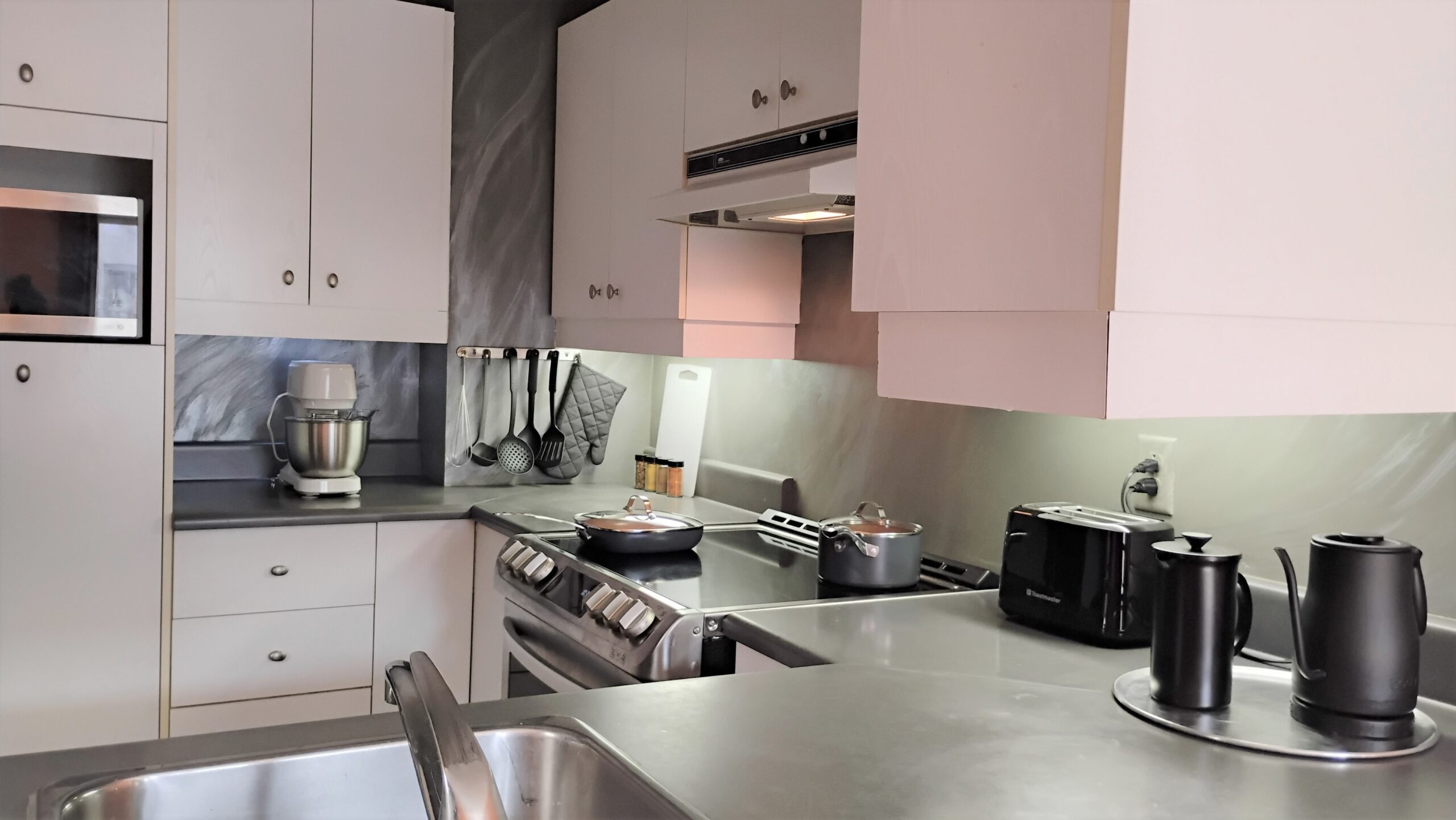 100% furnished and equipped_1 bedroom_58m2_Quebec Downtown_Saint Roch