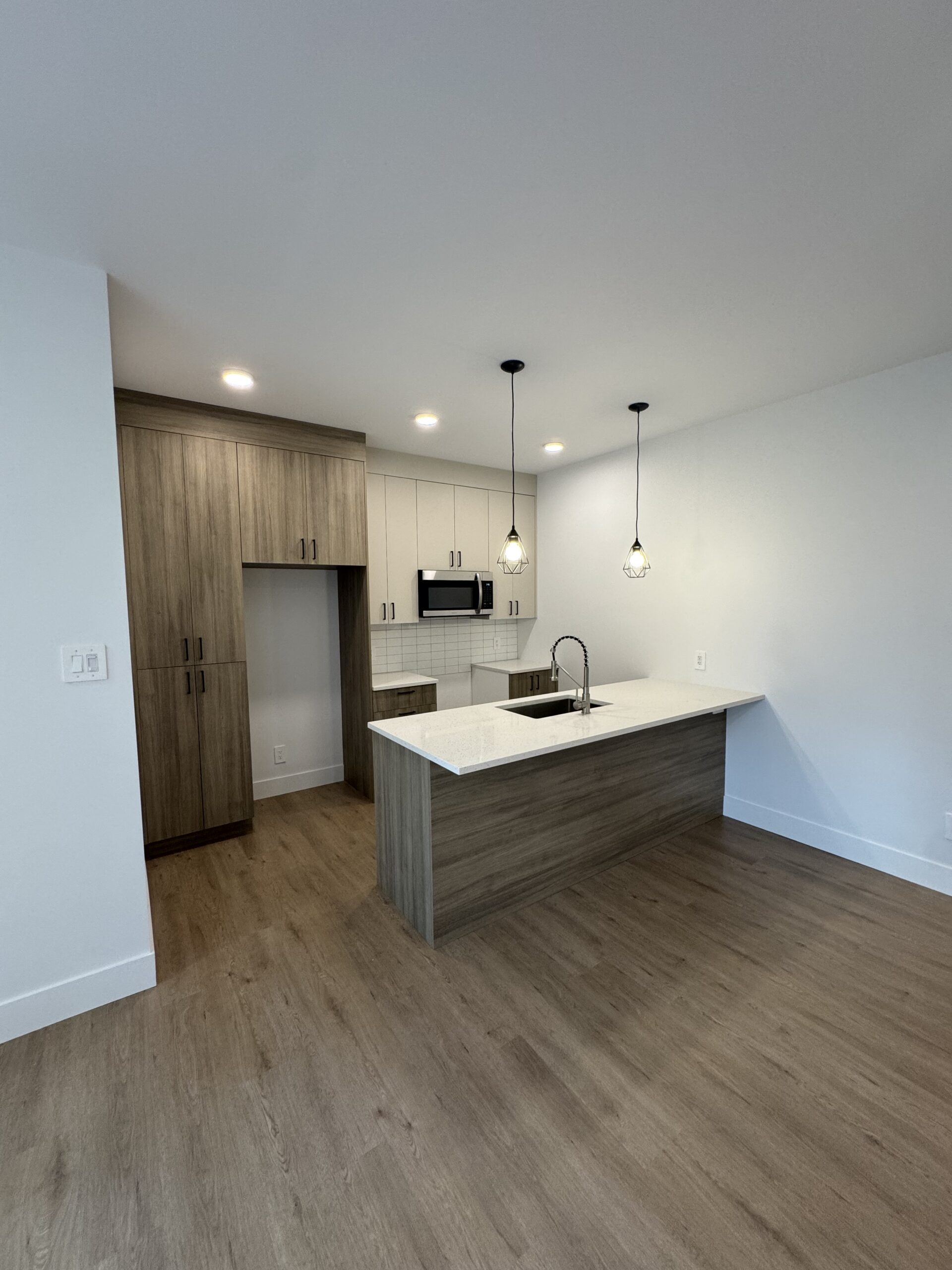 Appartement 4½ neuf à louer – Sherbrooke, stationnement, option électroménager