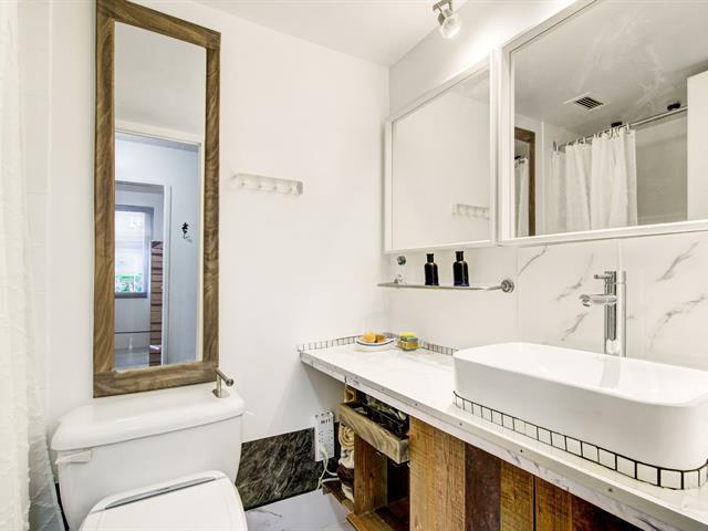 Superbe condo 2 chambres +, 2 salles de bain Plateau du Mont Royal