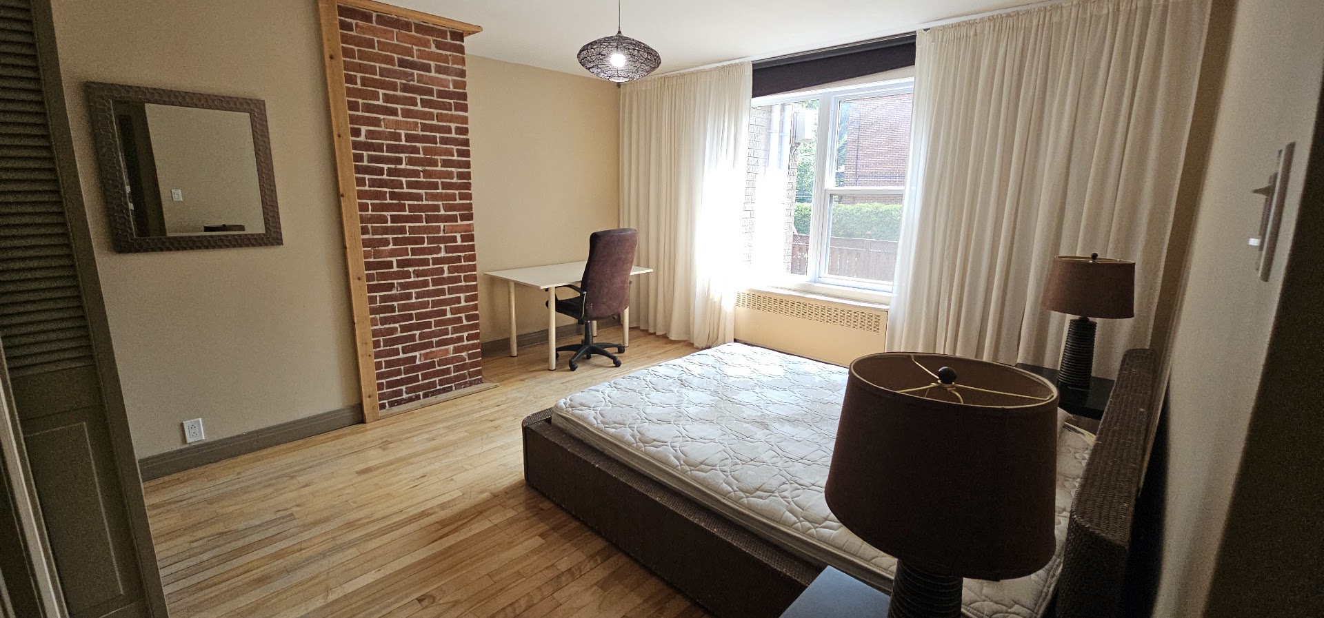 Logement 5 1/2 (3 vraies chambres fermées) @ louer MEUBLÉ / climatisation