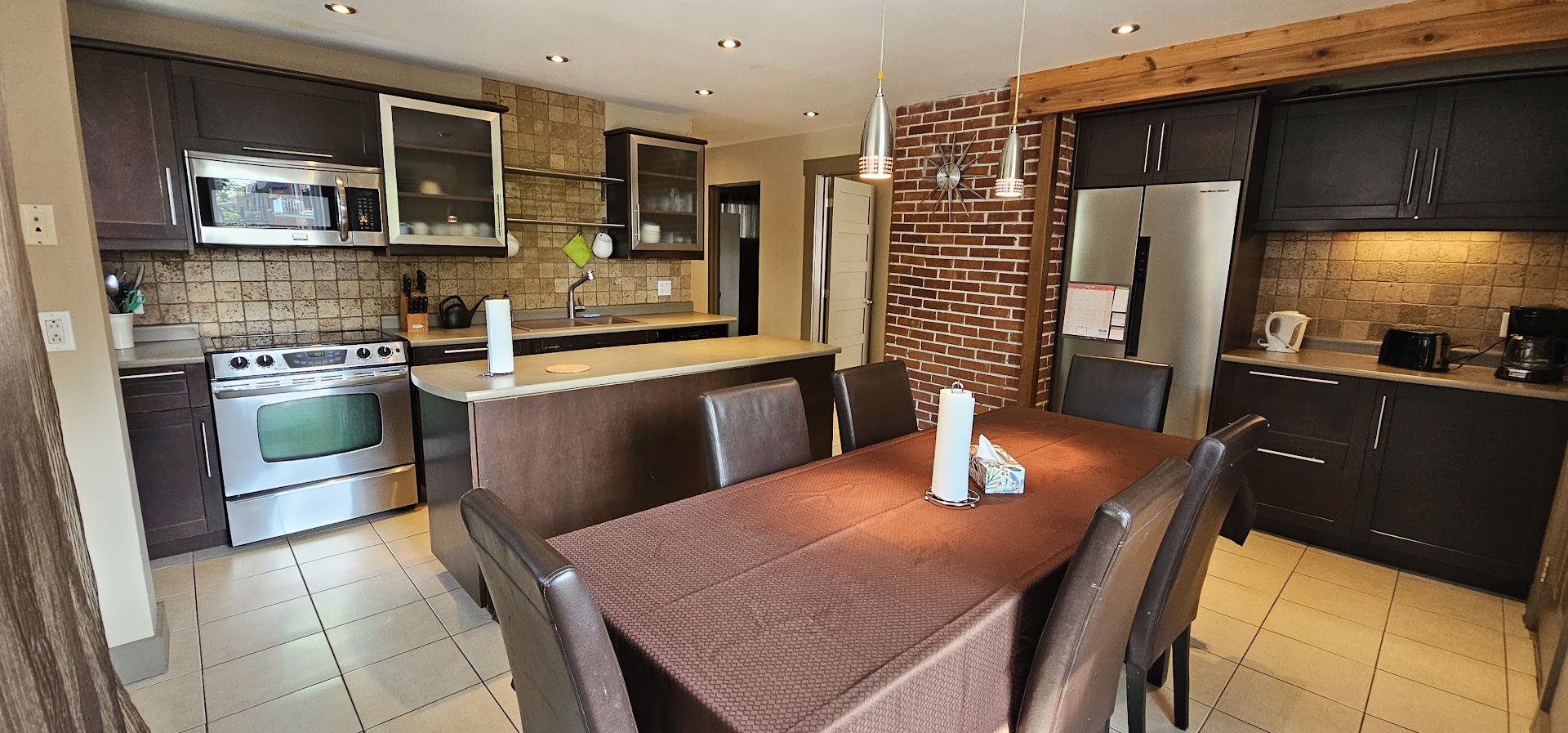 Logement 5 1/2 (3 vraies chambres fermées) @ louer MEUBLÉ / climatisation