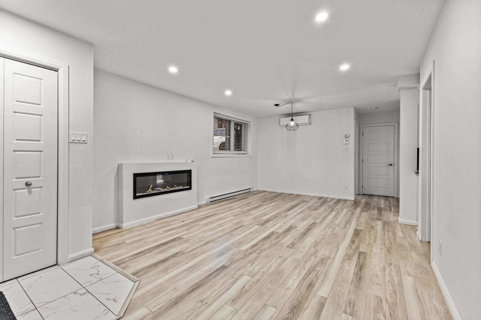 Appartement de 2 chambres et 1 salle de bain