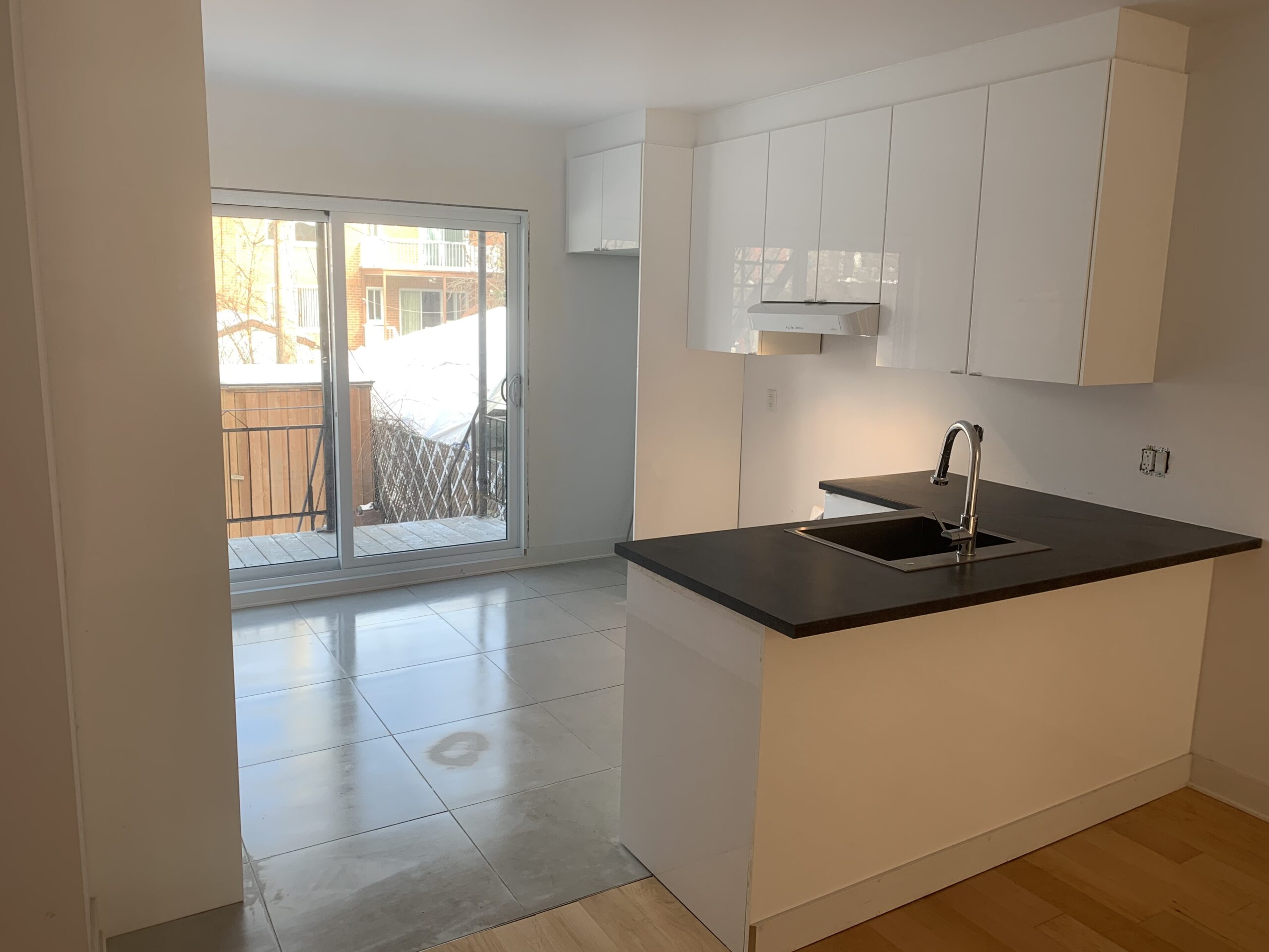 📍 5 1/2 à louer – Villeray, en face du métro Fabre (H2E 2G3)