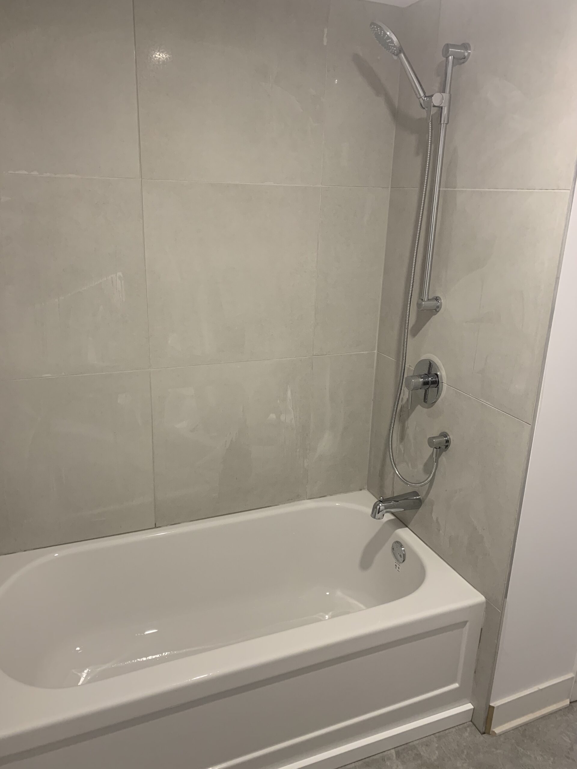 📍 5 1/2 à louer – Villeray, en face du métro Fabre (H2E 2G3)