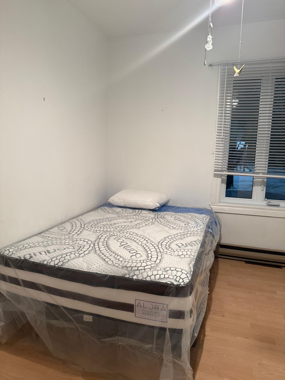 Logement 6 1/2 meublé immediatement disponible avec garage ou chambres à louer