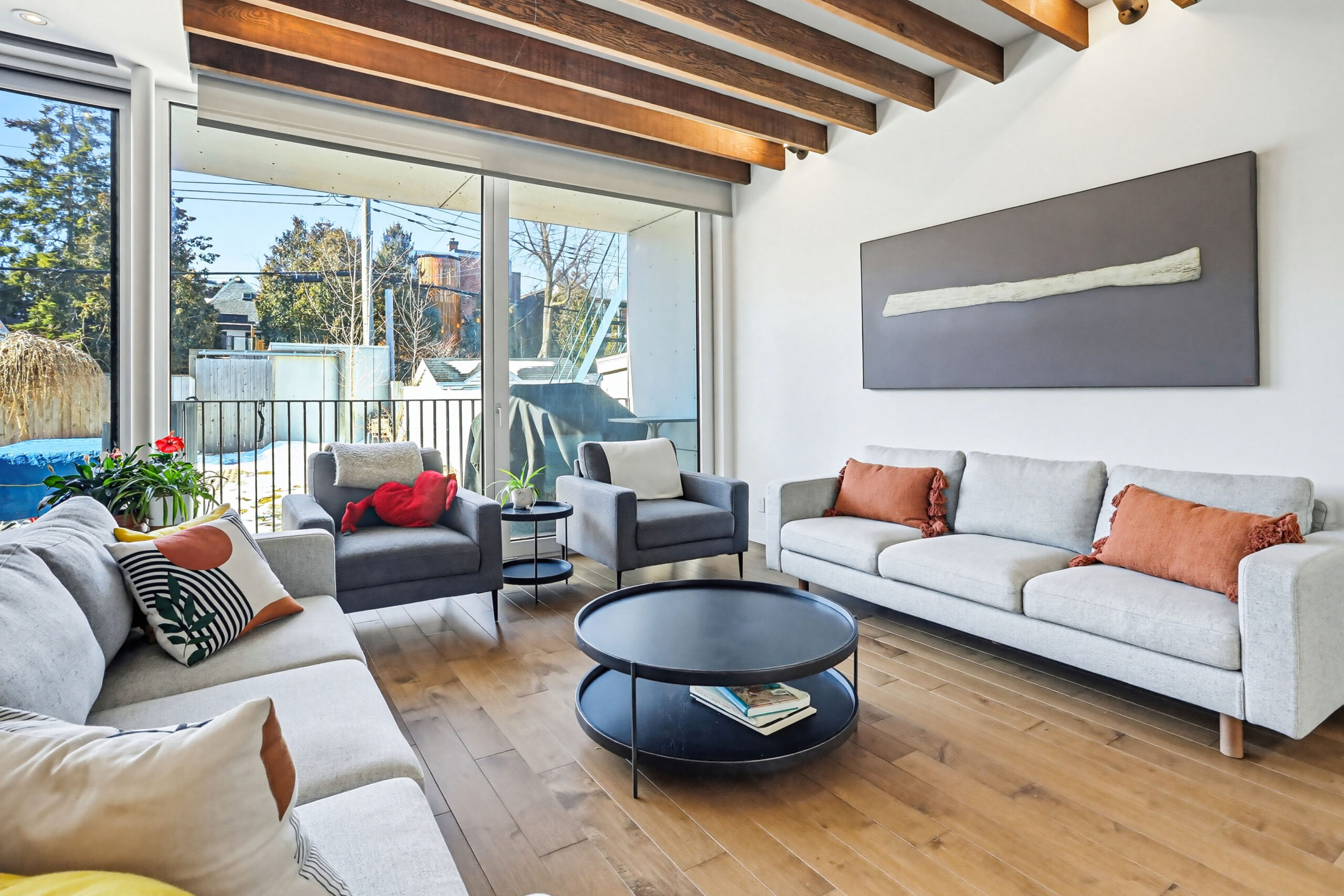 ROSEMONT/PETITE PATRIE | MEUBLÉE & ÉQUIPÉE | MAISON | 4 CAC + 2 BUR | 3 SDB | PATIO + JARDIN | STATIONNEMENT